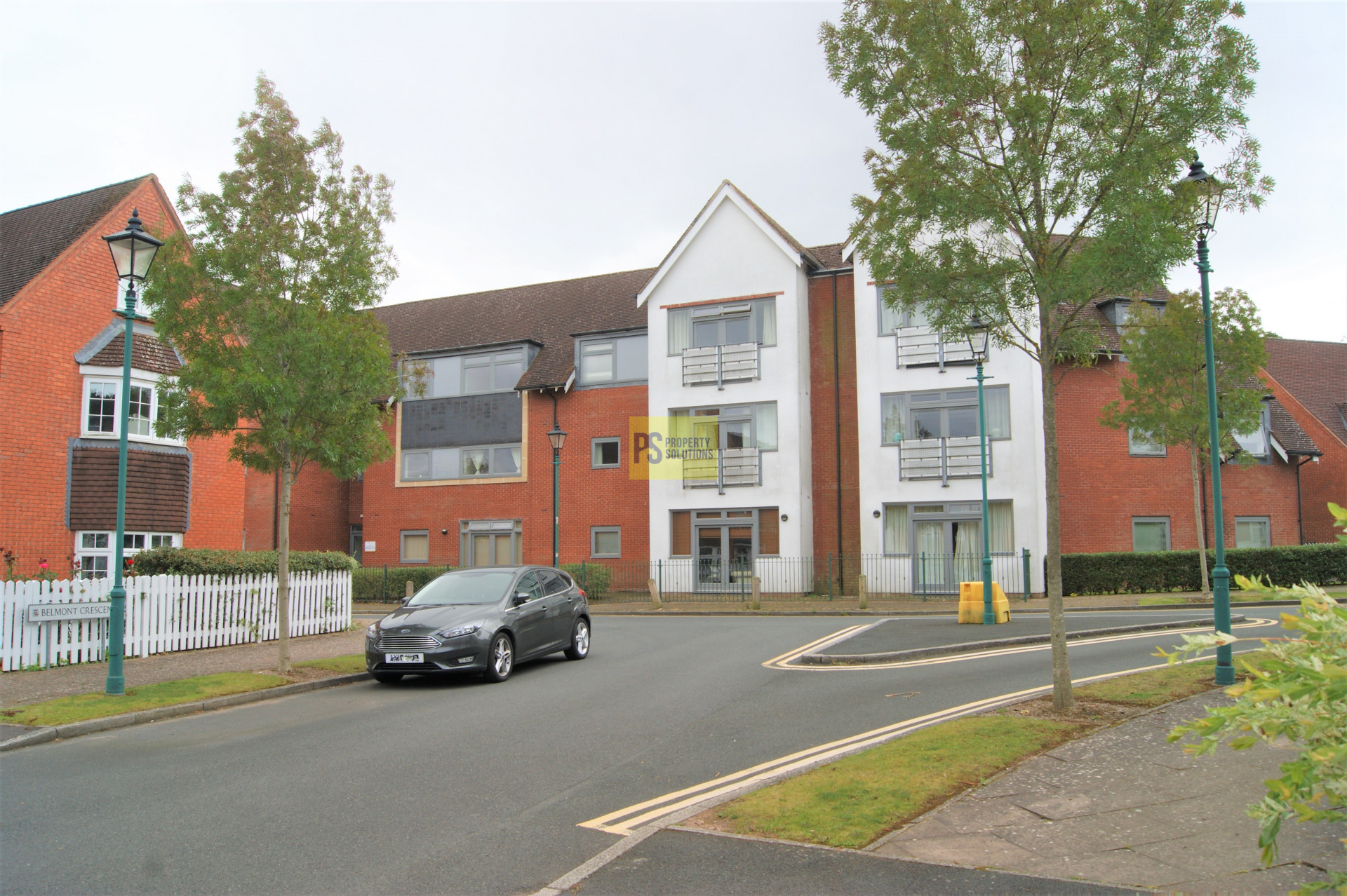 2 bed student house to rent on Middlepark Drive, Birmingham, B31 2FQ