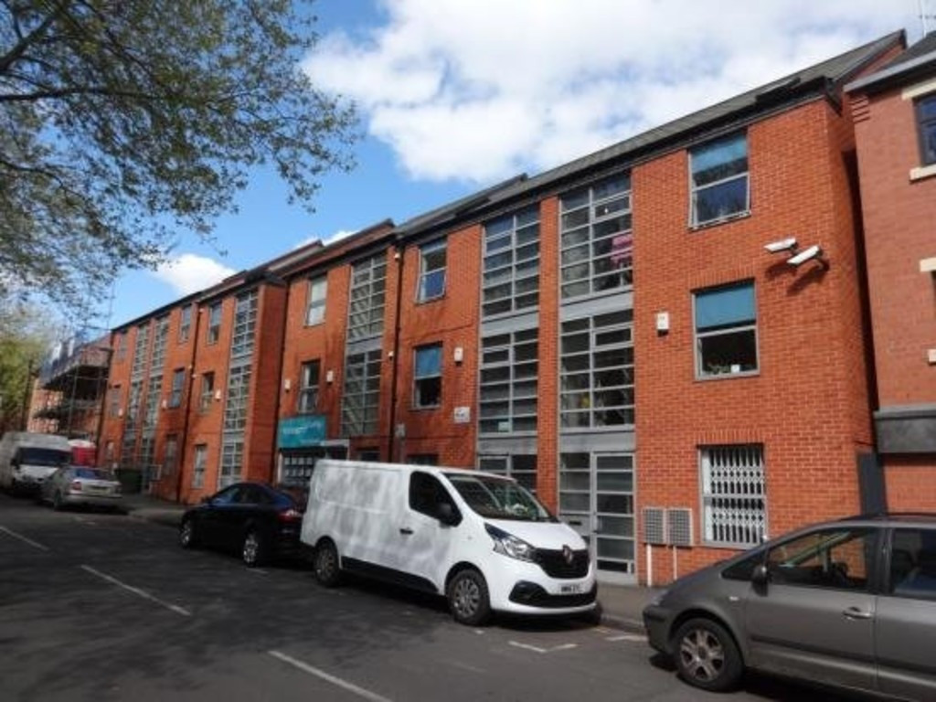 8 bed student house to rent on North Sherwood Street, Nottingham, NG1
