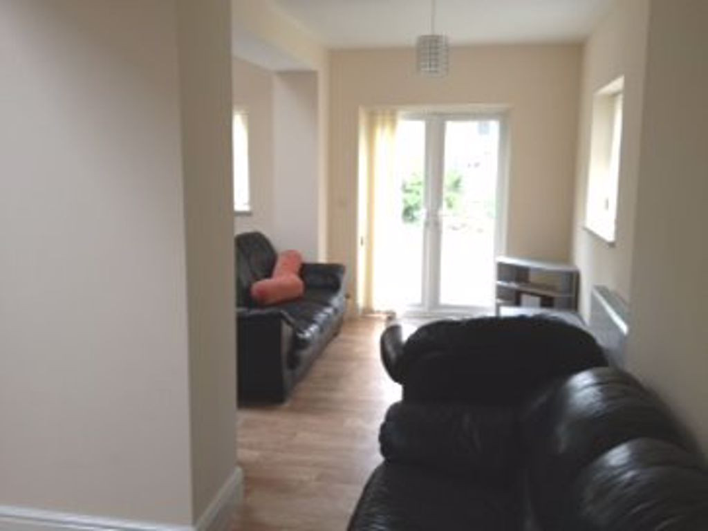 5 bed student house to rent on Cranbrook Avenue, Hull, HU6 7ST StuRents