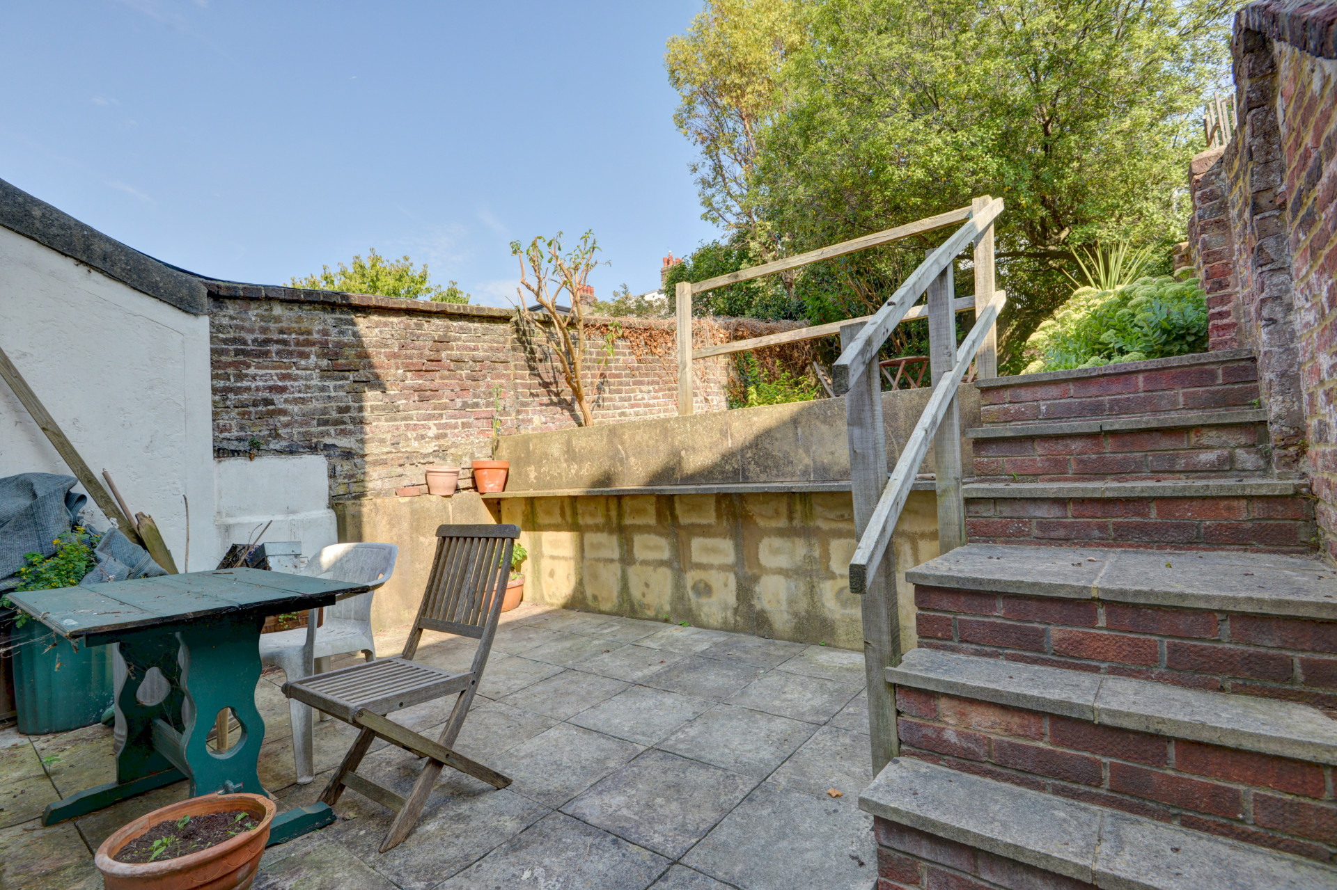 4 bed student house to rent on Hythe Road, Brighton, BN1 6JR StuRents