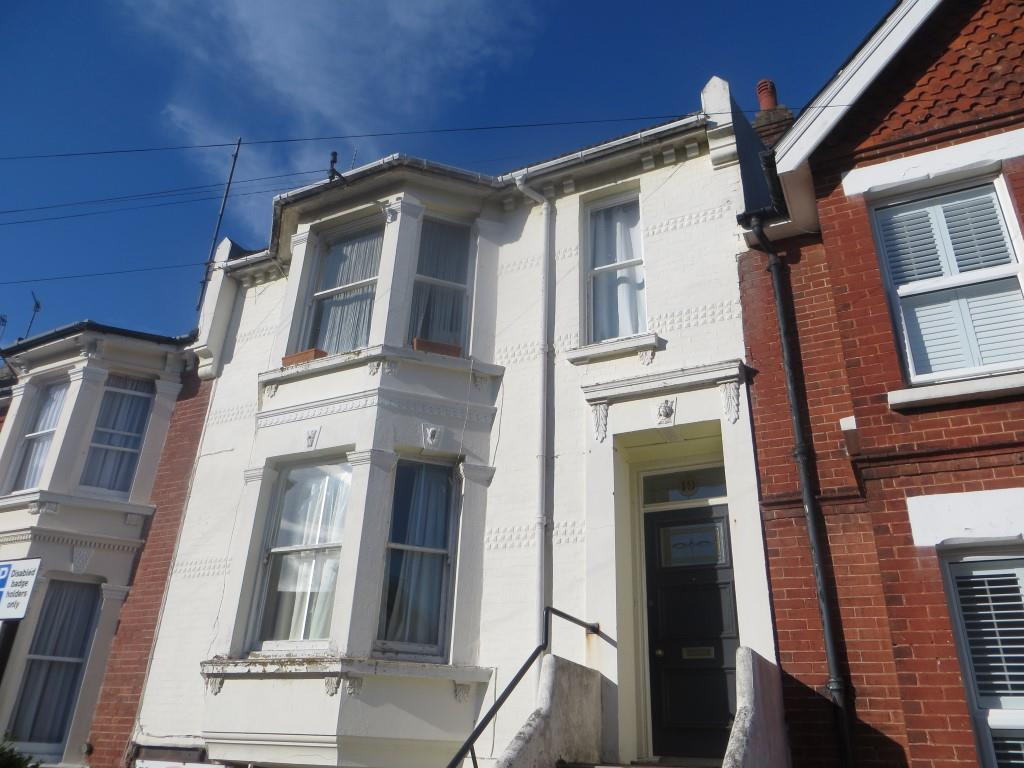 Student studio flat to rent on Grantham Road, Brighton, BN1 6EE StuRents