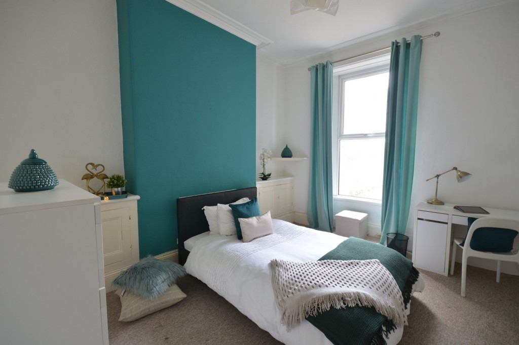 9 bed student house to rent on St Judes Road, Plymouth, PL4 8RU StuRents