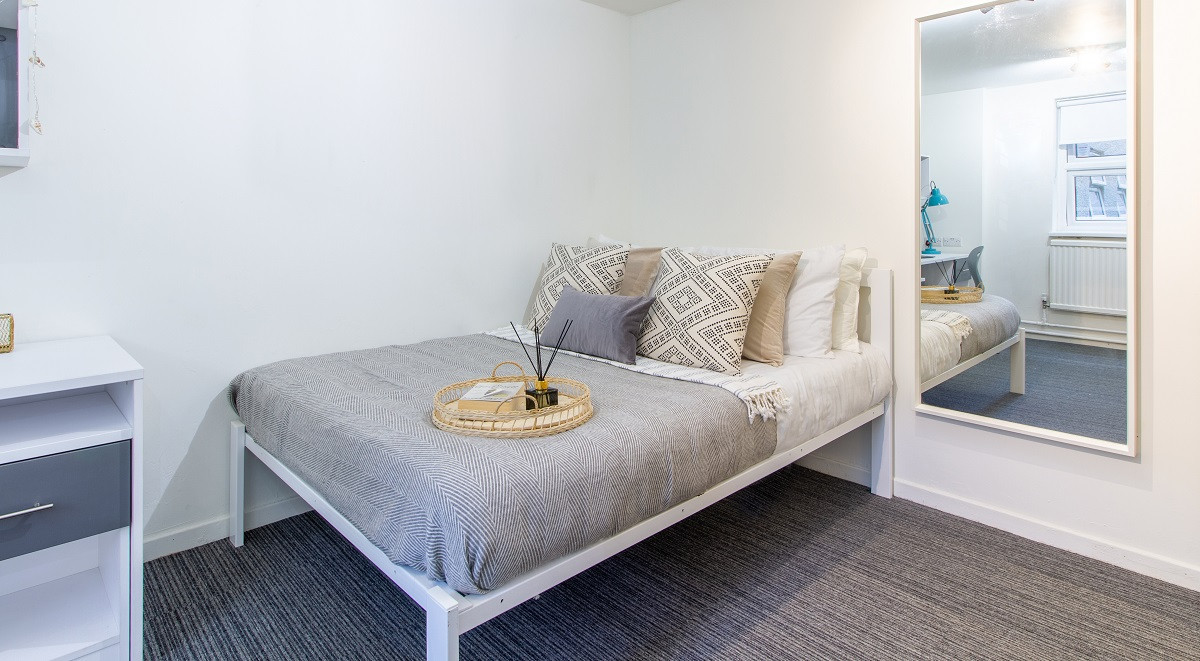 Studio student flat to rent on Bassett Green Road, Southampton, SO16