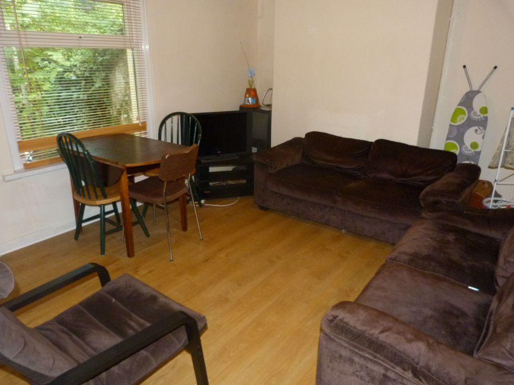 5 bed student house to rent on Gordon Road, Cardiff, CF24 3AL StuRents