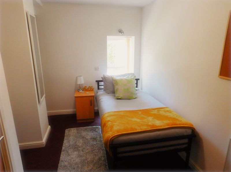 Student studio flat to rent on Woolton Road, Liverpool, L16 8NQ StuRents