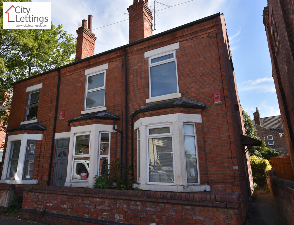 4 bed student house to rent on Gloucester Avenue, Nottingham, NG7 2DQ