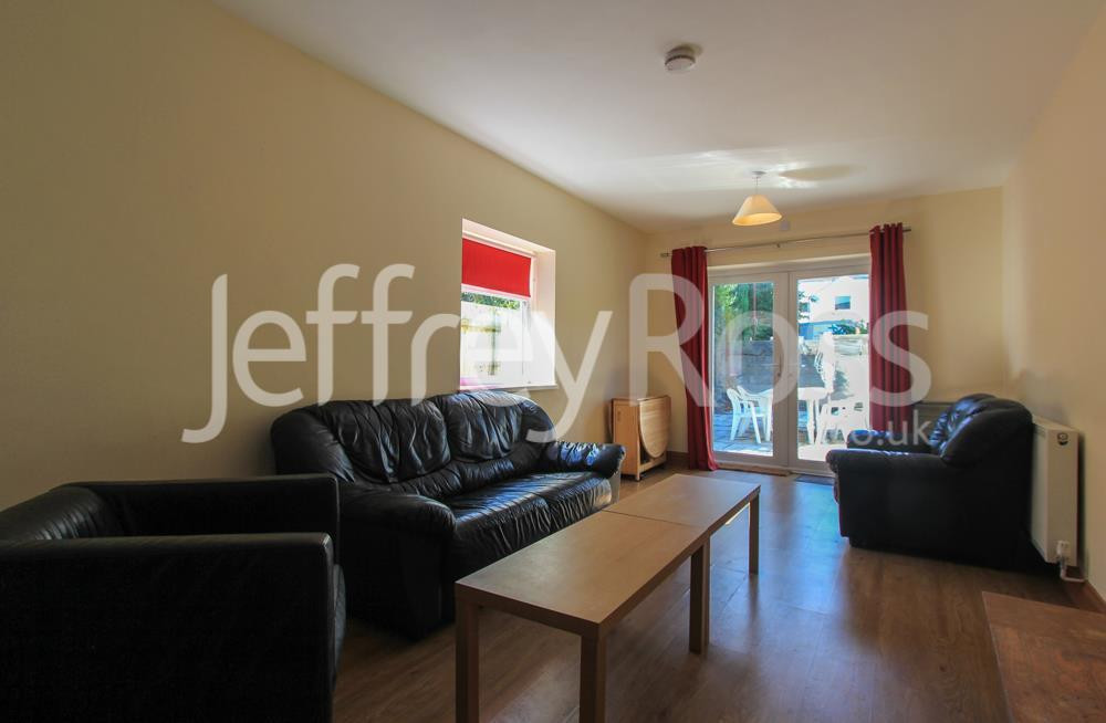 6 bed student house to rent on Treorchy Street, Cardiff, CF24 4JP