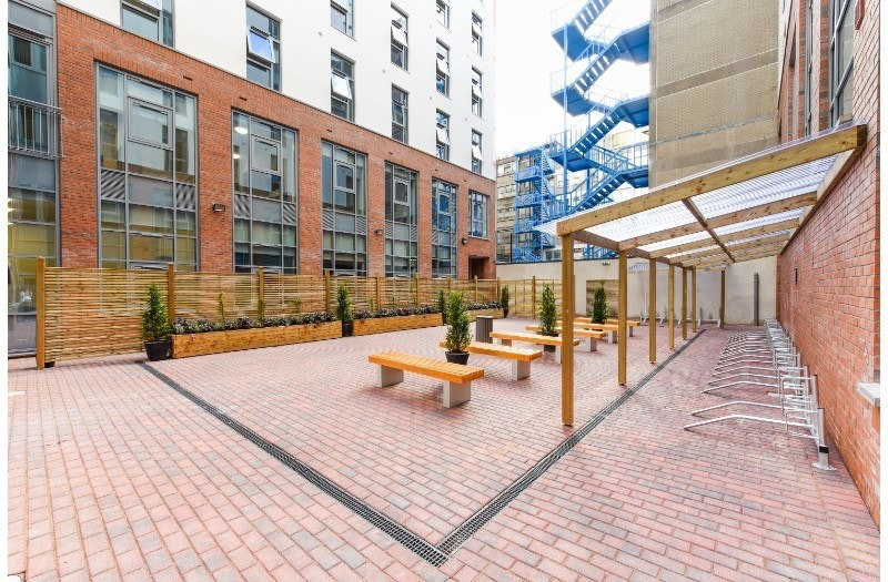 Studio Accessible student flat to rent on Queen Street, Belfast, BT1