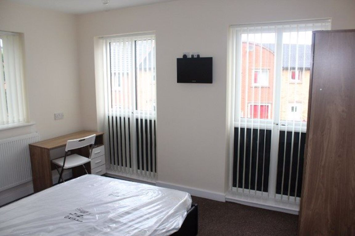 6 bed student house to rent on Vauxhall Road, Liverpool, L3 6BL StuRents