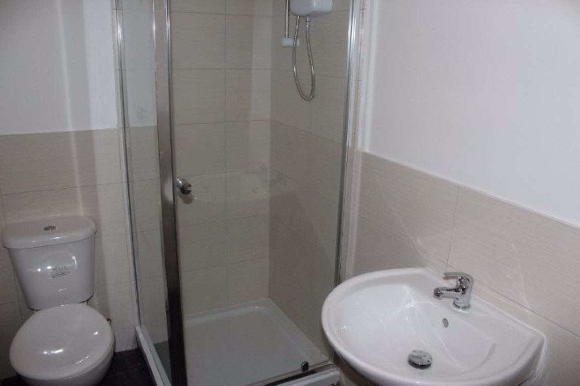 6 bed student house to rent on Vauxhall Road, Liverpool, L3 6BL StuRents