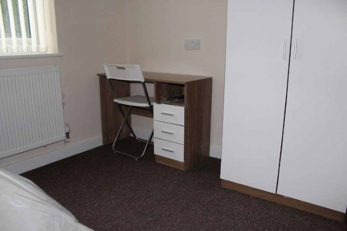 6 bed student house to rent on Vauxhall Road, Liverpool, L3 6BL StuRents