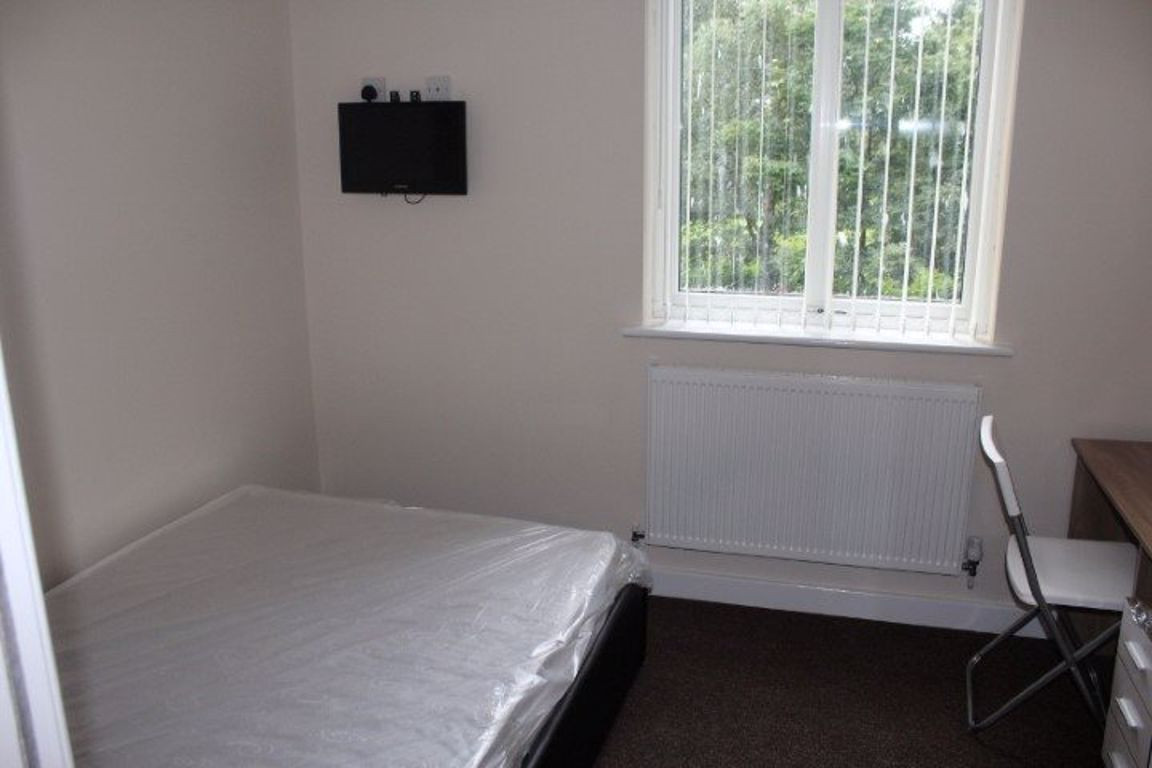 6 bed student house to rent on Vauxhall Road, Liverpool, L3 6BL StuRents