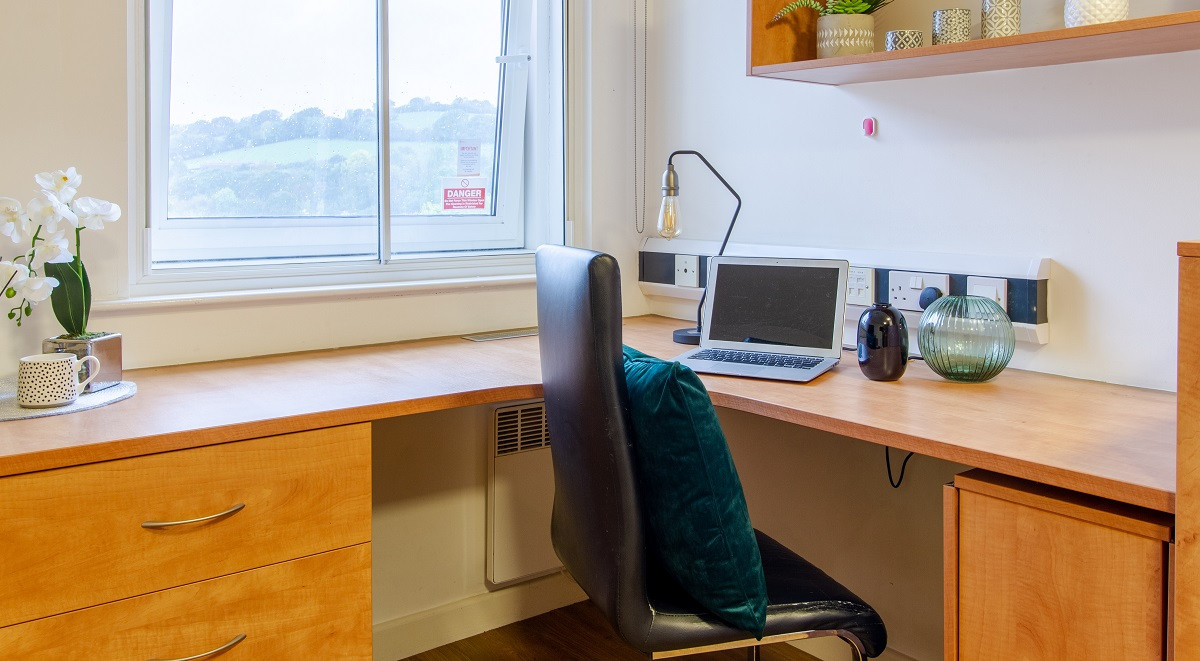 Classic Studio student flat to rent on Cowley Bridge Road, Exeter, EX4