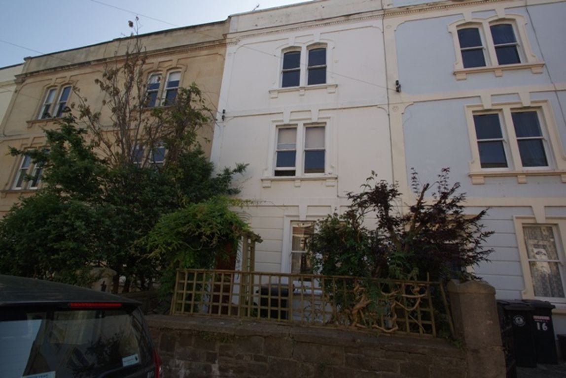 5 bed student house to rent on Roslyn Road, Bristol, BS6 6NN StuRents