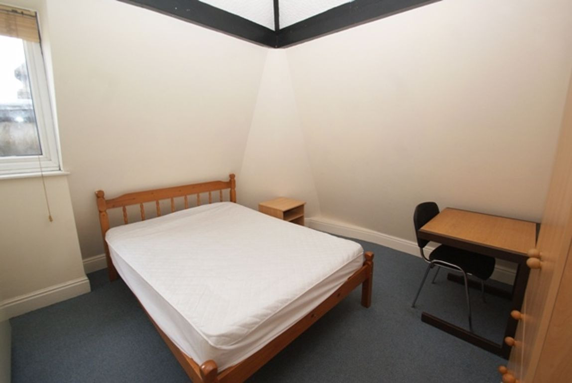 3 bed student house to rent on Whiteladies Road Flat, Bristol, BS8 2XZ