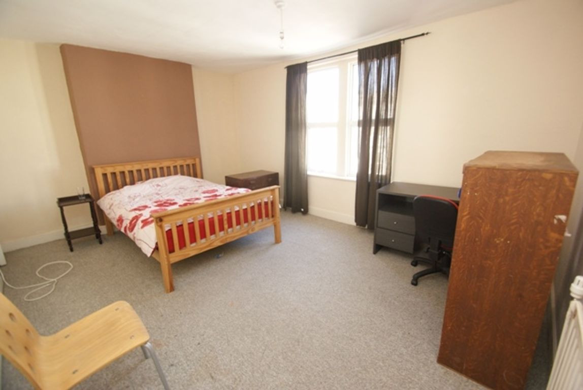 5 bed student house to rent on Brighton Road, Bristol, BS6 6NT StuRents
