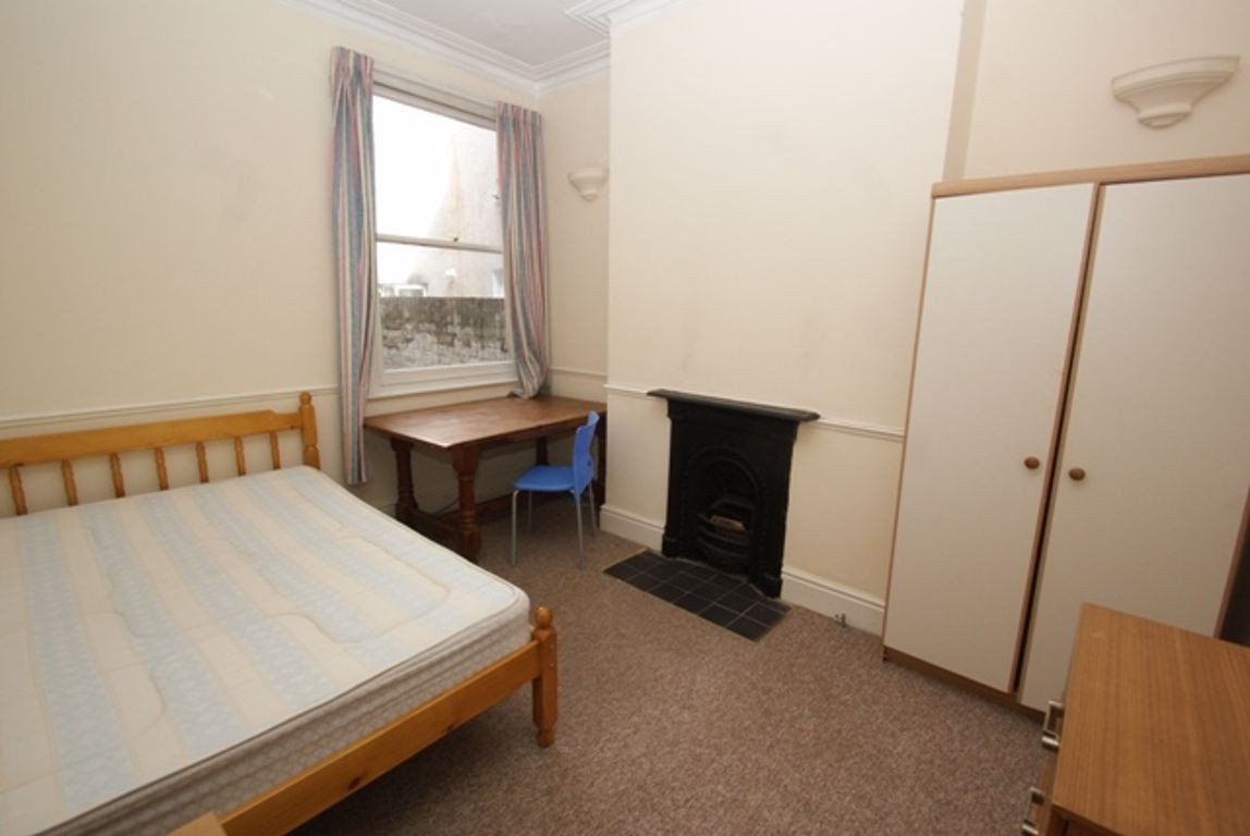 6 bed student house to rent on Alfred Hill, Bristol, BS2 8HN StuRents