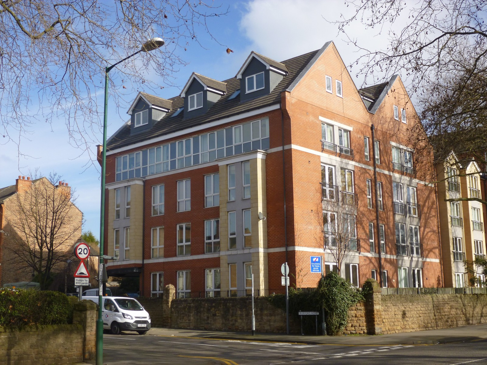 2 bed student house to rent on The Pavilion, Nottingham, NG7 6GB StuRents