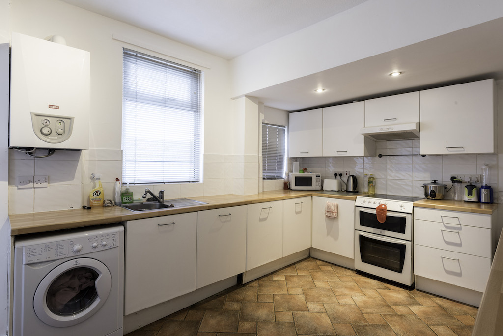 5 bed student house to rent on Street, Nottingham, NG3 1HL