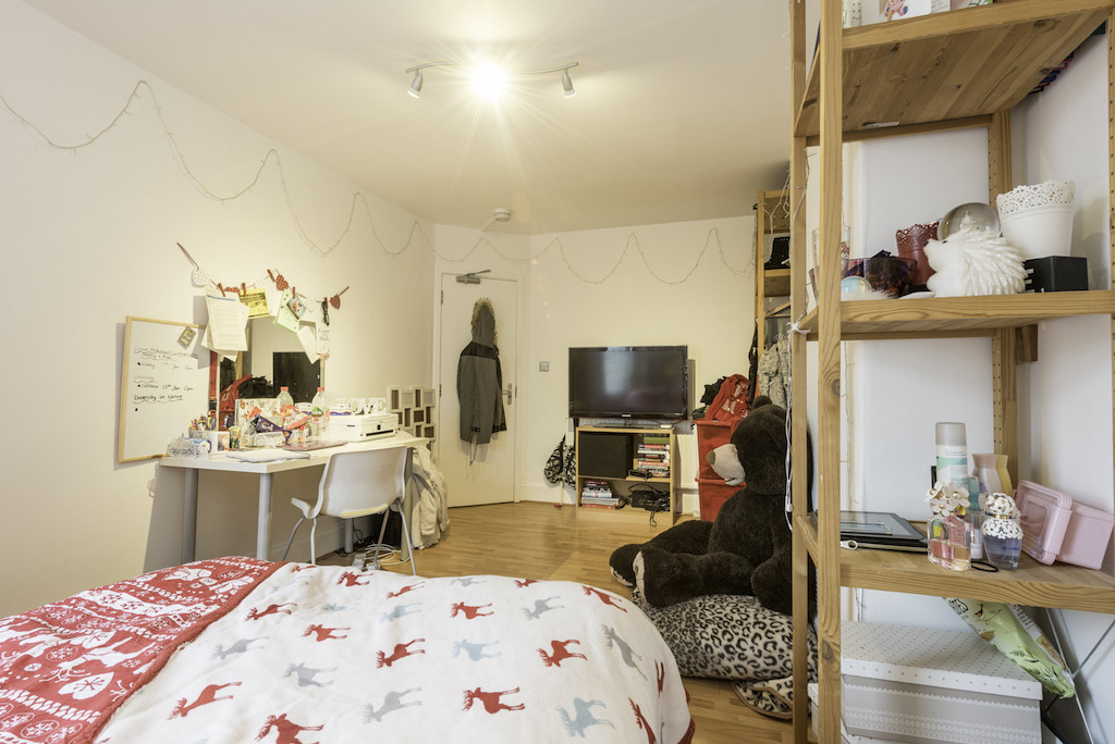 5 bed student house to rent on Street, Nottingham, NG3 1HL