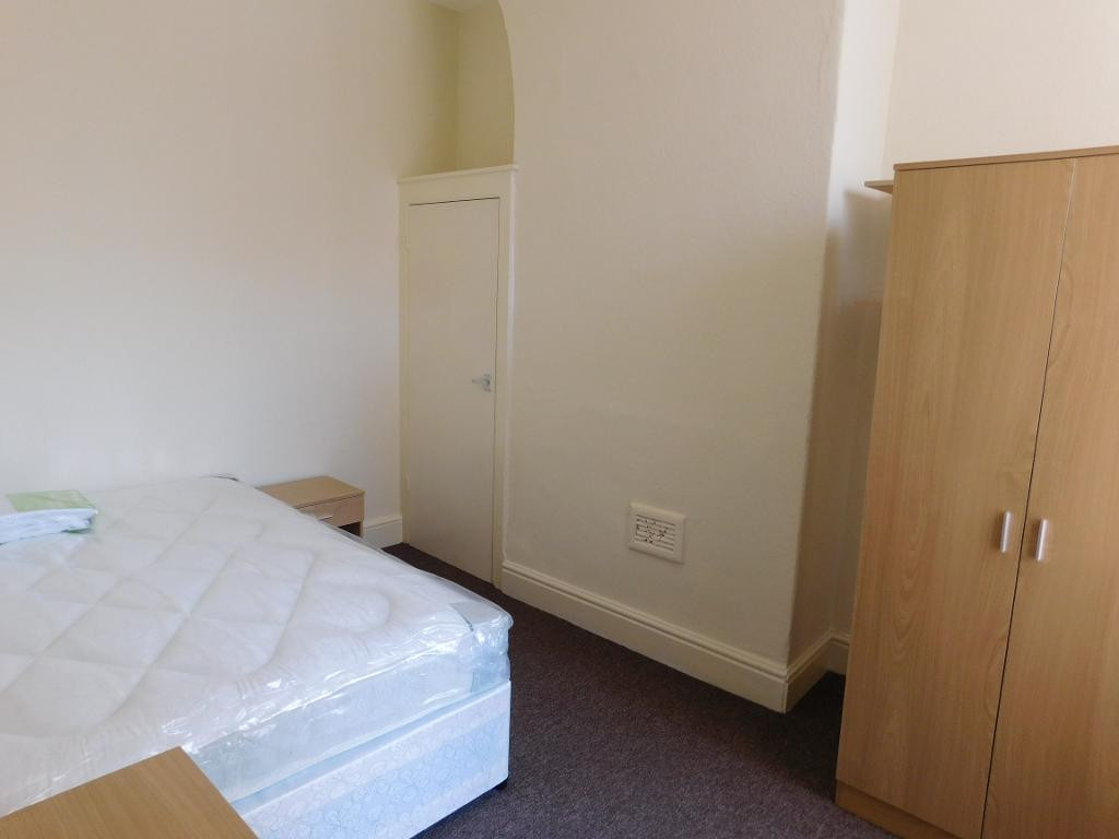 3 bed student house to rent on Langton Road, Liverpool, L15 2HT StuRents