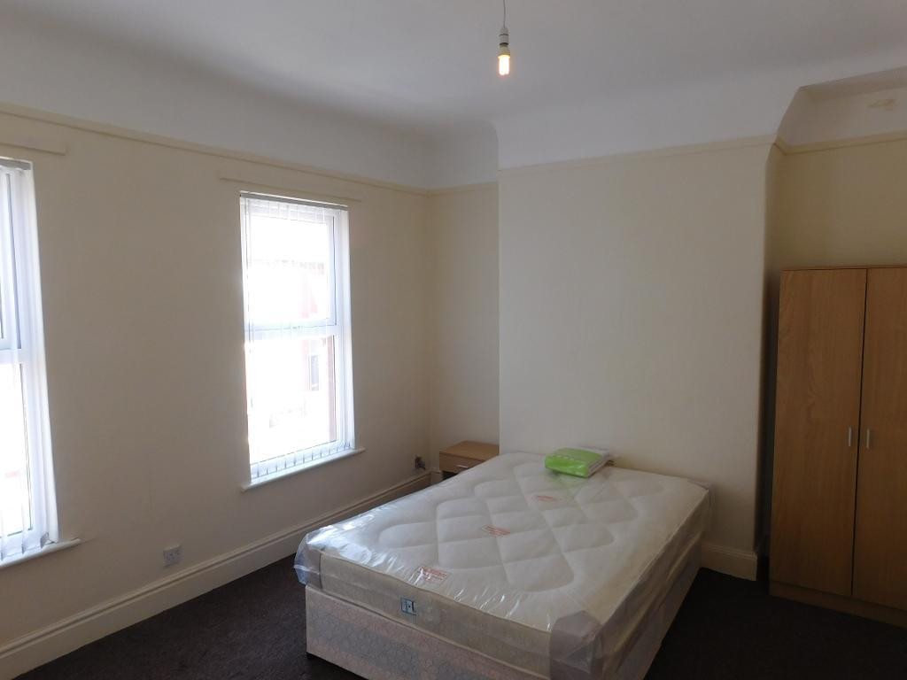 3 bed student house to rent on Langton Road, Liverpool, L15 2HT StuRents
