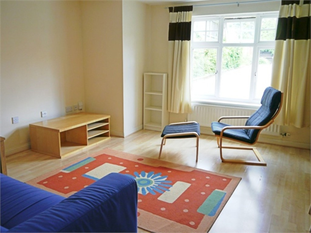 2 bed student house to rent on Boleyn Court, Nottingham, NG7 4GD StuRents