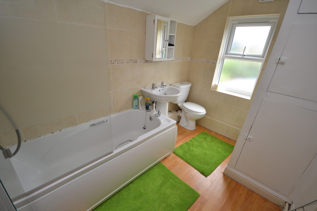 4 bed student house to rent on Harcourt Street, Derby, DE1 1PW StuRents