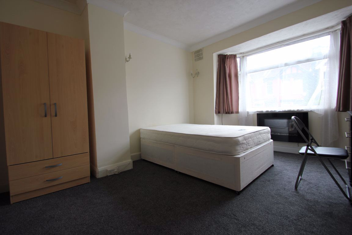 2 bed student house to rent on Hollingdean Terrace, Brighton, BN1 7HA