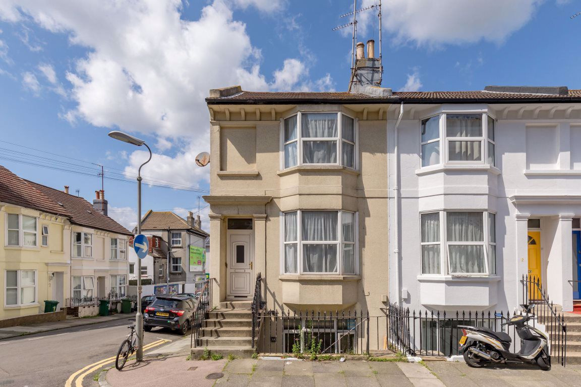 4 bed student house to rent on Fairlight Place, Brighton, BN2 3AH