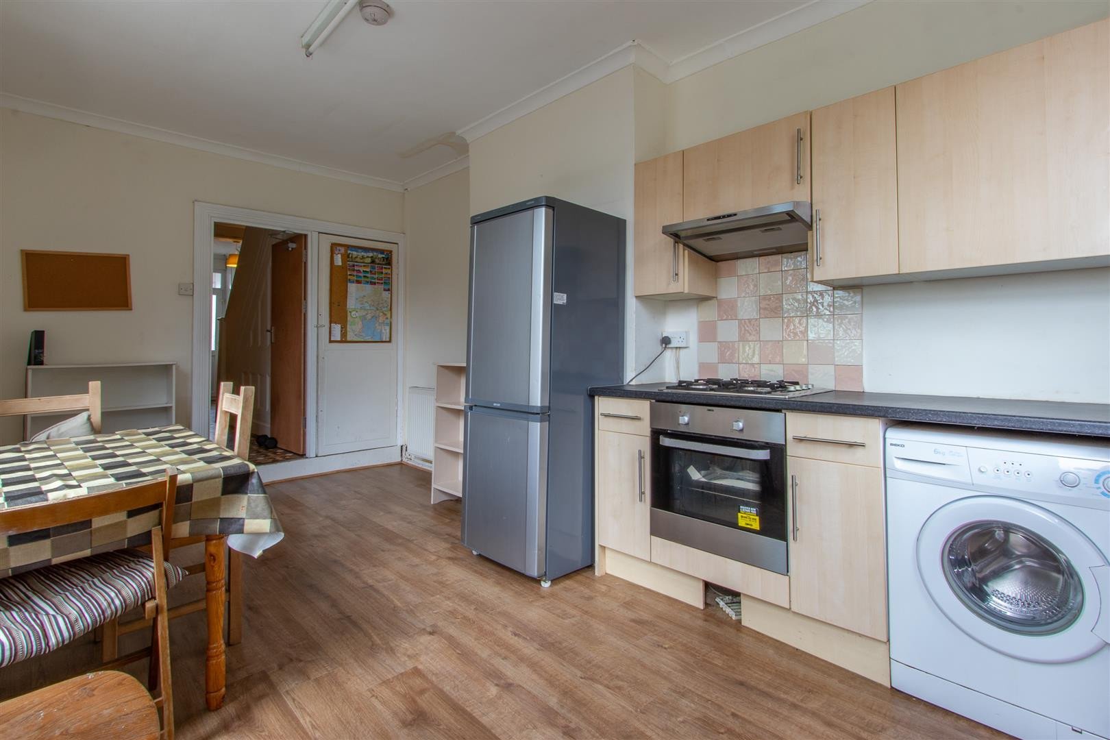 4 bed student house to rent on Cottrell Road, Cardiff, CF24 3EY StuRents