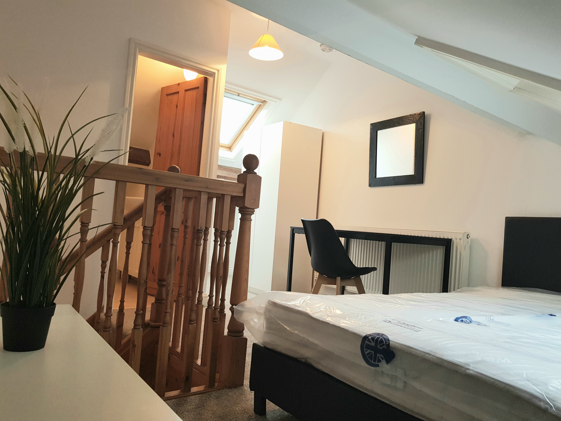 4 bed student house to rent on Knighton Lane, Leicester, LE2 8BH StuRents