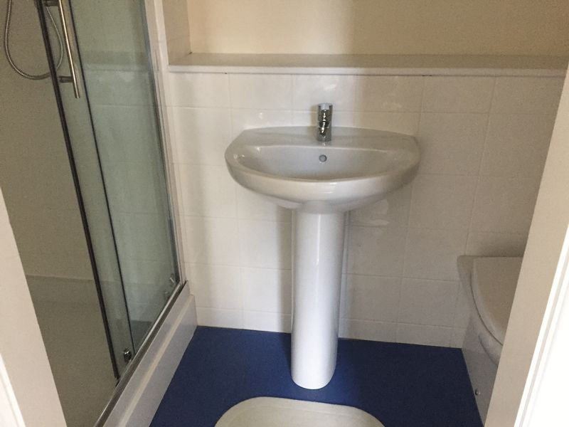 6 bed student house to rent on Tyndalls Park Road, Bristol, BS8 1PW