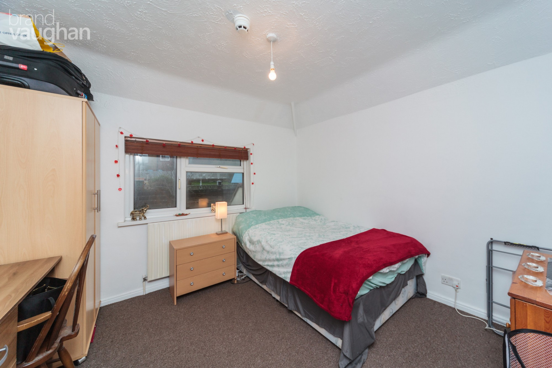 6 bed student house to rent on Hawkhurst Road, Brighton, BN1 9GF StuRents