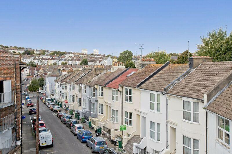 4 bed student house to rent on Hastings Road, Brighton, BN2 3AF StuRents
