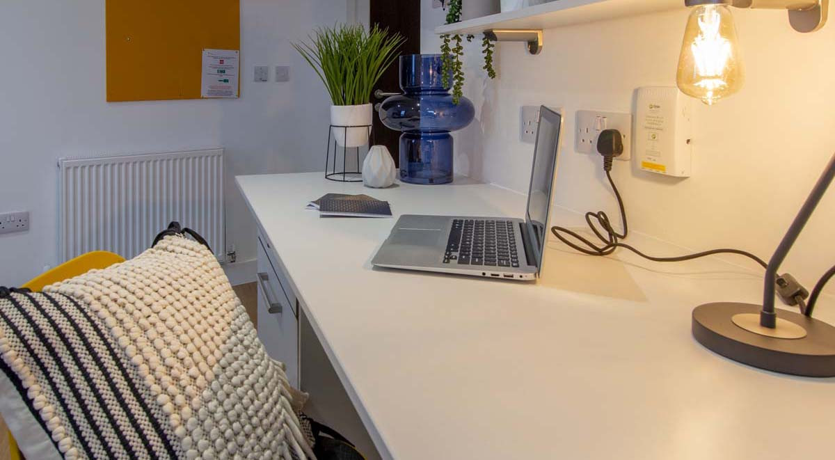 Standard Ensuite student 1 bed flat to rent on Ilkeston Road, Canning