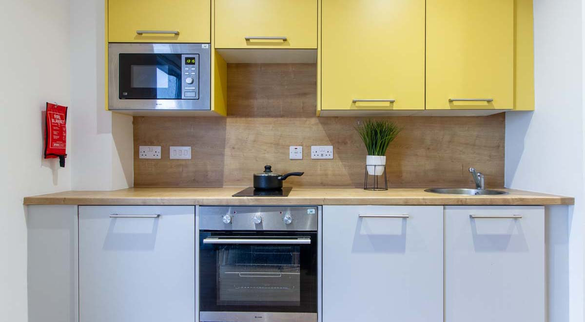 Deluxe Studio student flat to rent on Ilkeston Road, Canning Circus