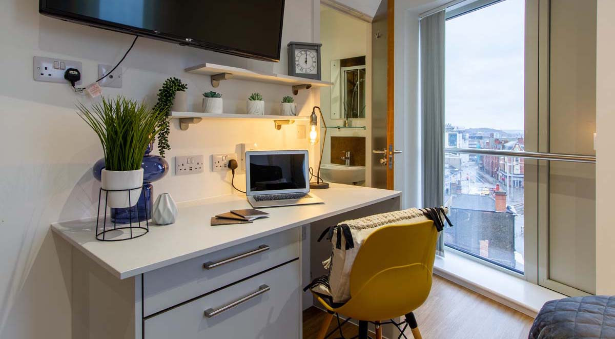 Classic Ensuite student 1 bed flat to rent on Ilkeston Road, Canning