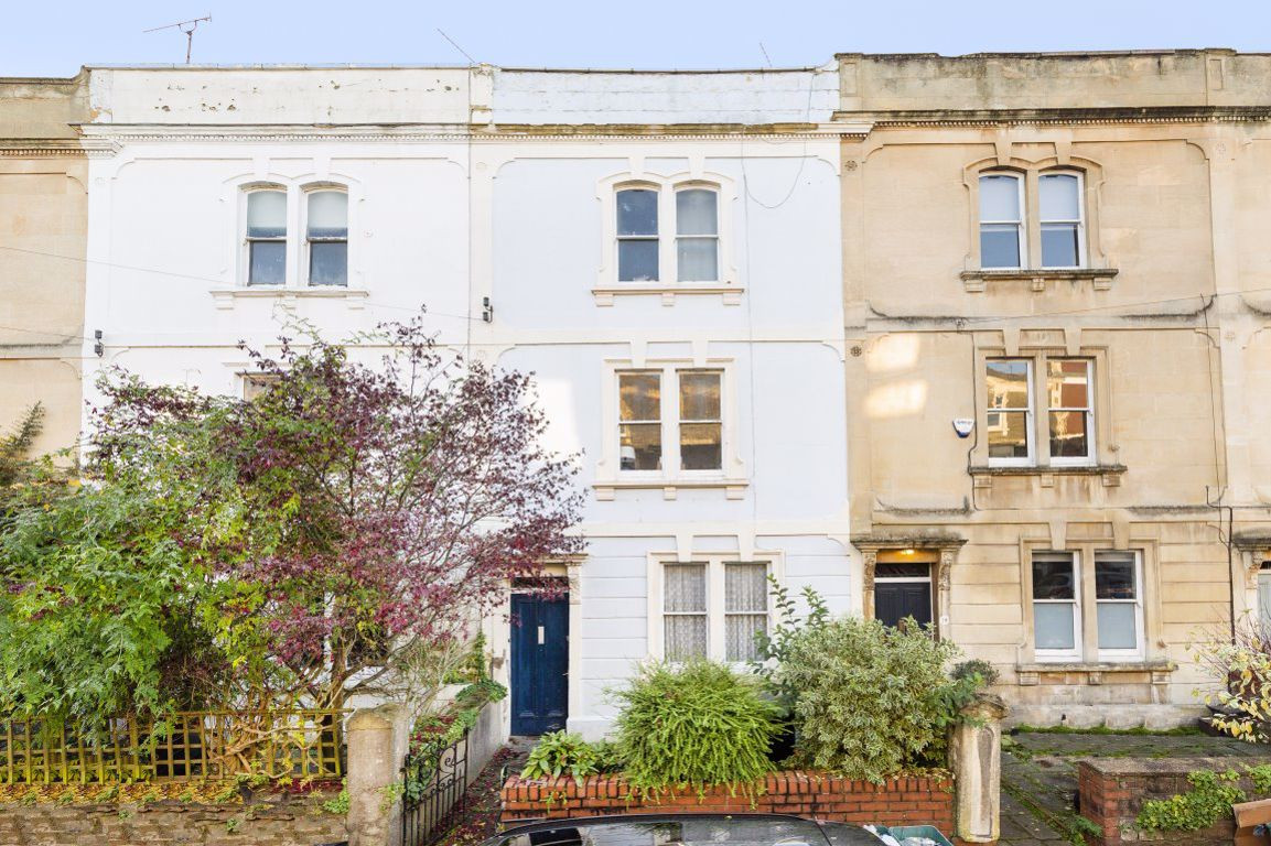 6 bed student house to rent on Roslyn Road, Bristol, BS6 6NN StuRents