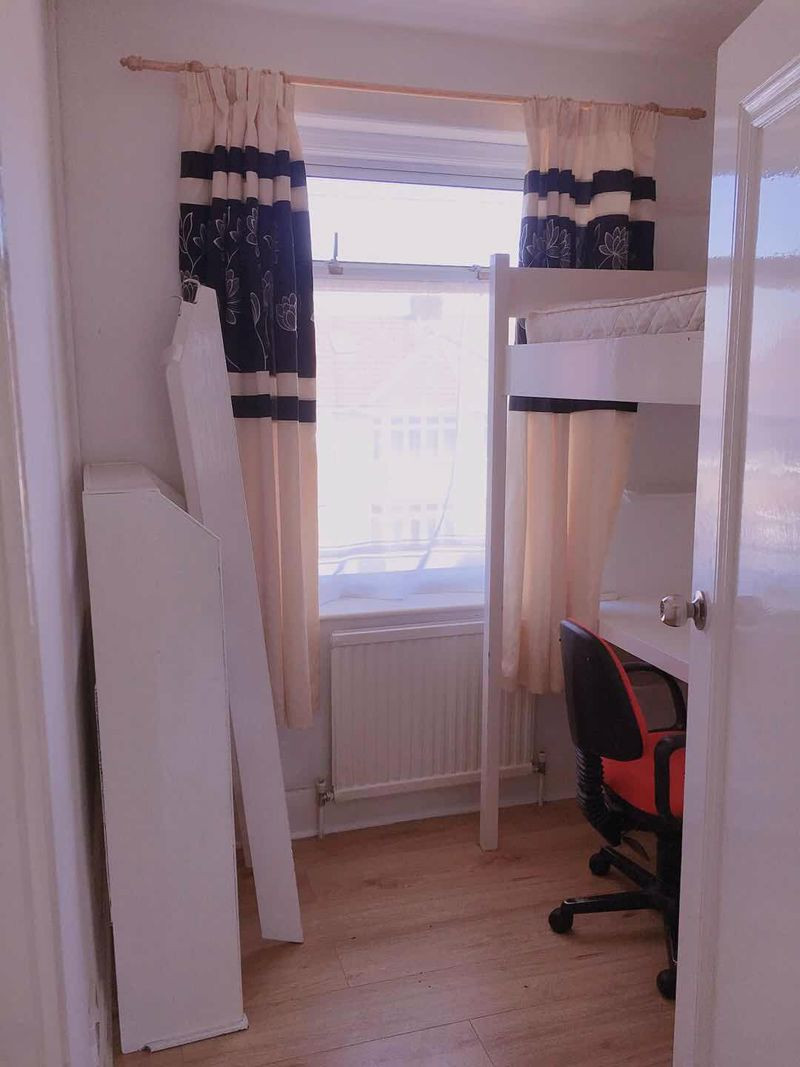 4 bed student house to rent on Mackie Road, Bristol, BS34 7NA StuRents