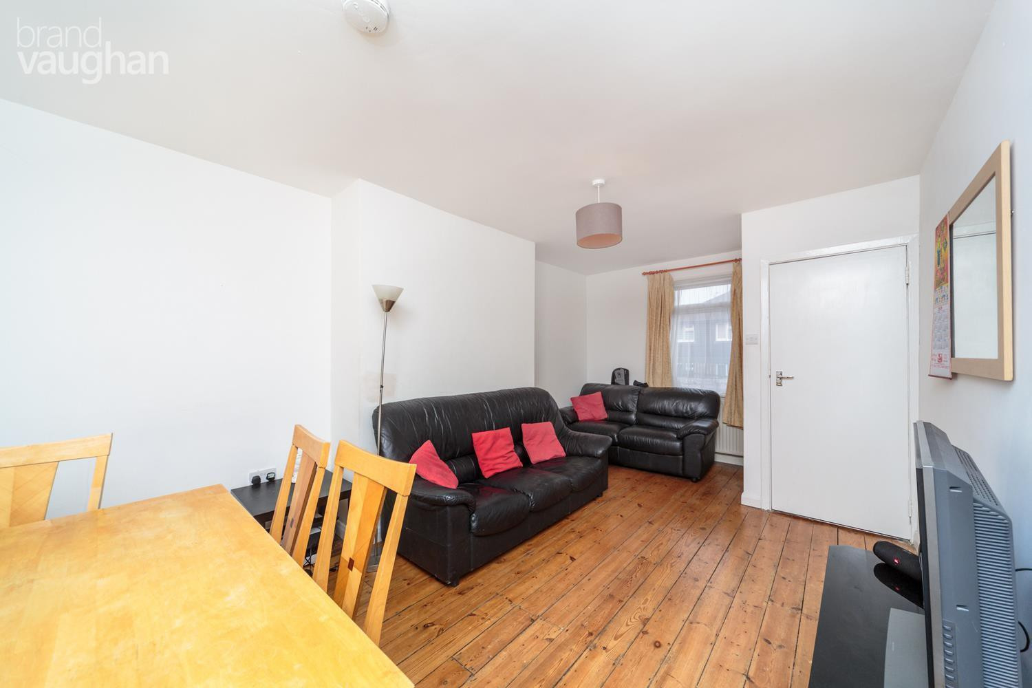 6 bed student house to rent on Ringmer Drive, Brighton, BN1 9HW StuRents