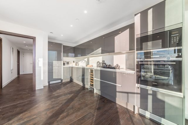 2 bed student house to rent on 85 Royal Mint Street, London, E1 8SQ ...