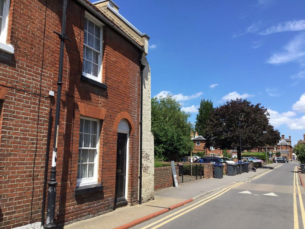 2 bed in Canterbury Black Griffin Lane StuRents