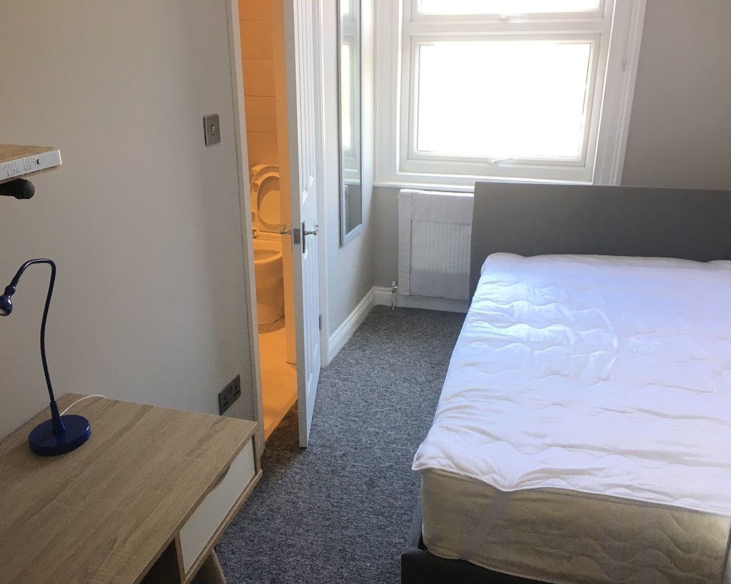 6 bed student house to rent on Eastern Road, Brighton, BN2 5JJ StuRents