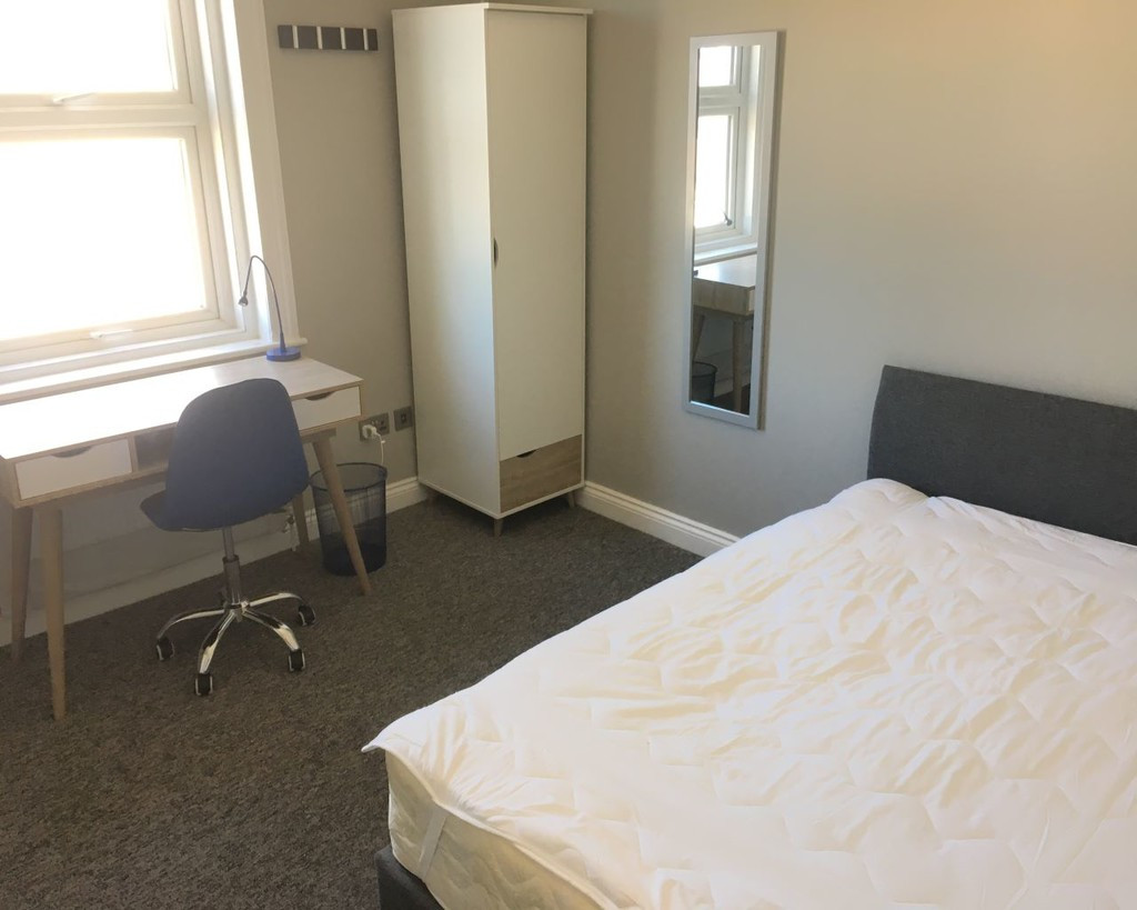 6 bed student house to rent on Eastern Road, Brighton, BN2 5JJ StuRents