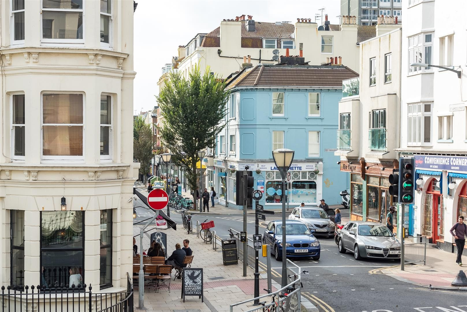 Student studio flat to rent on St James Street, Brighton, BN2 1PJ