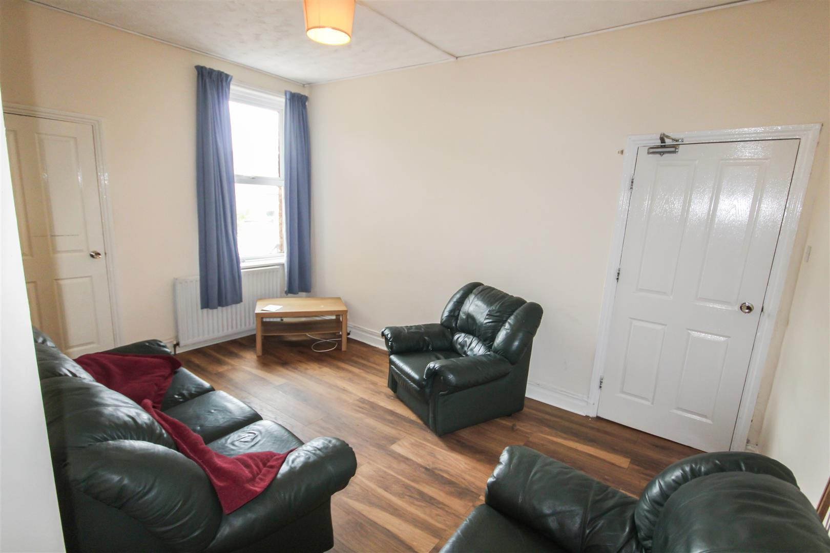 5 bed student house to rent on Amble Grove, Newcastle, NE2 1NY StuRents