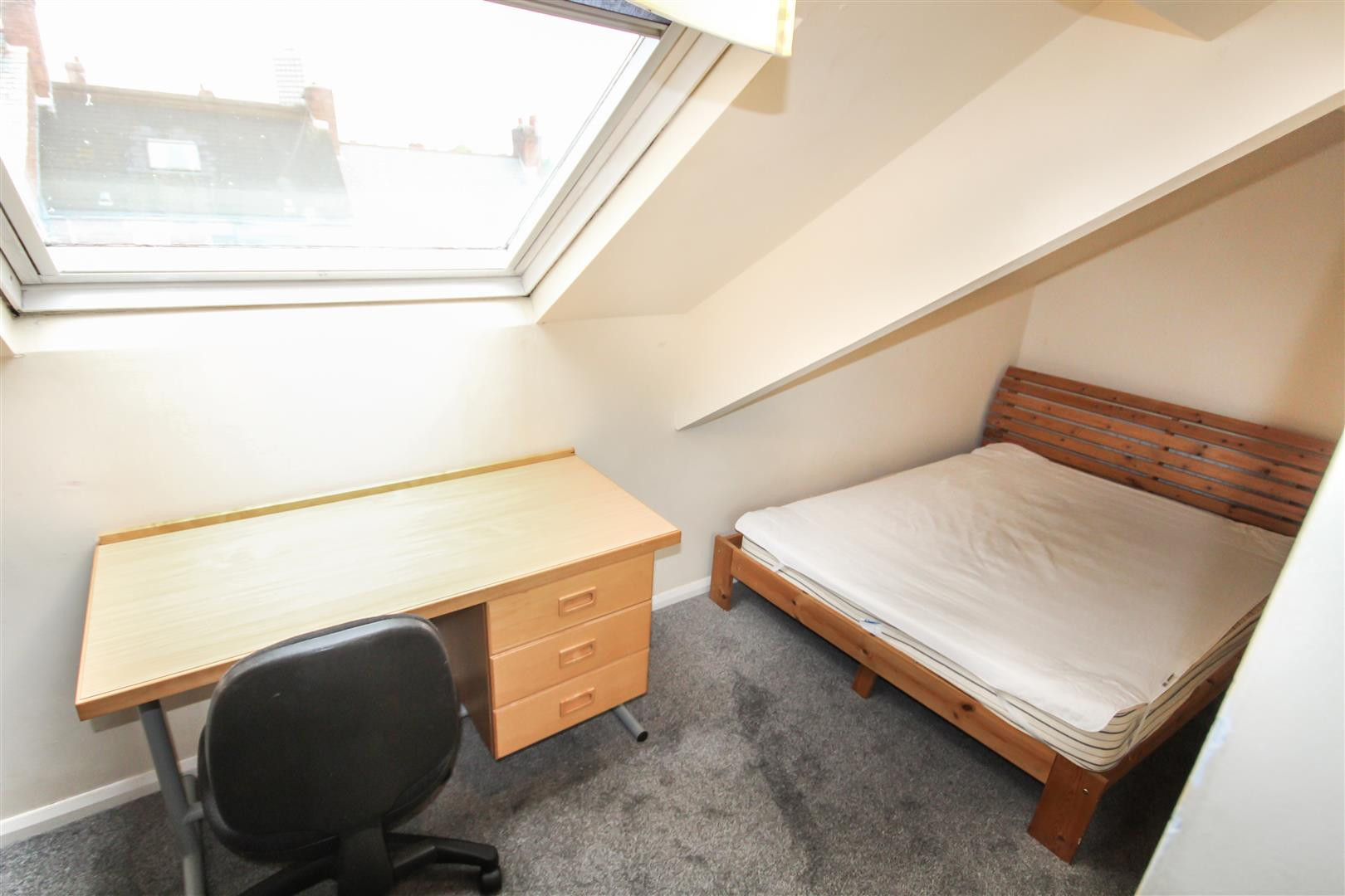 5 bed student house to rent on Amble Grove, Newcastle, NE2 1NY StuRents