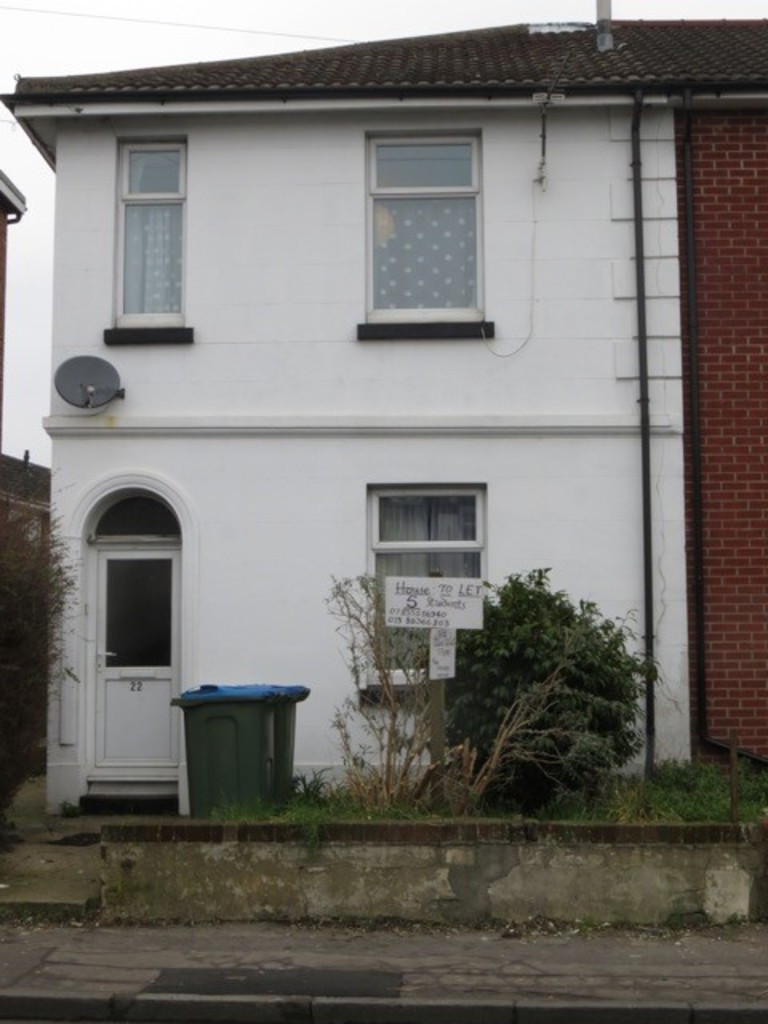 5 bed student house to rent on Lodge Road, Southampton, SO14 6RN StuRents
