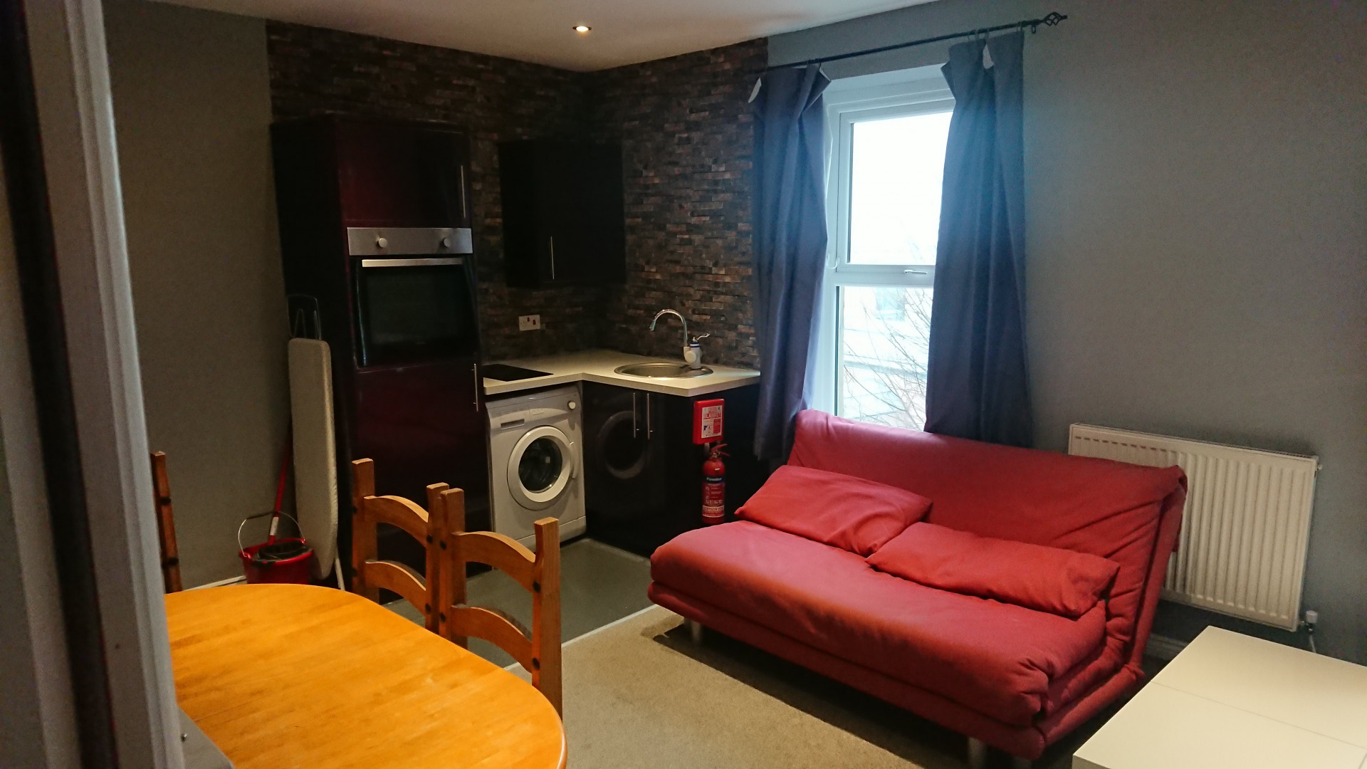Student studio flat to rent on City Centre, Swansea, SA1 5DN StuRents